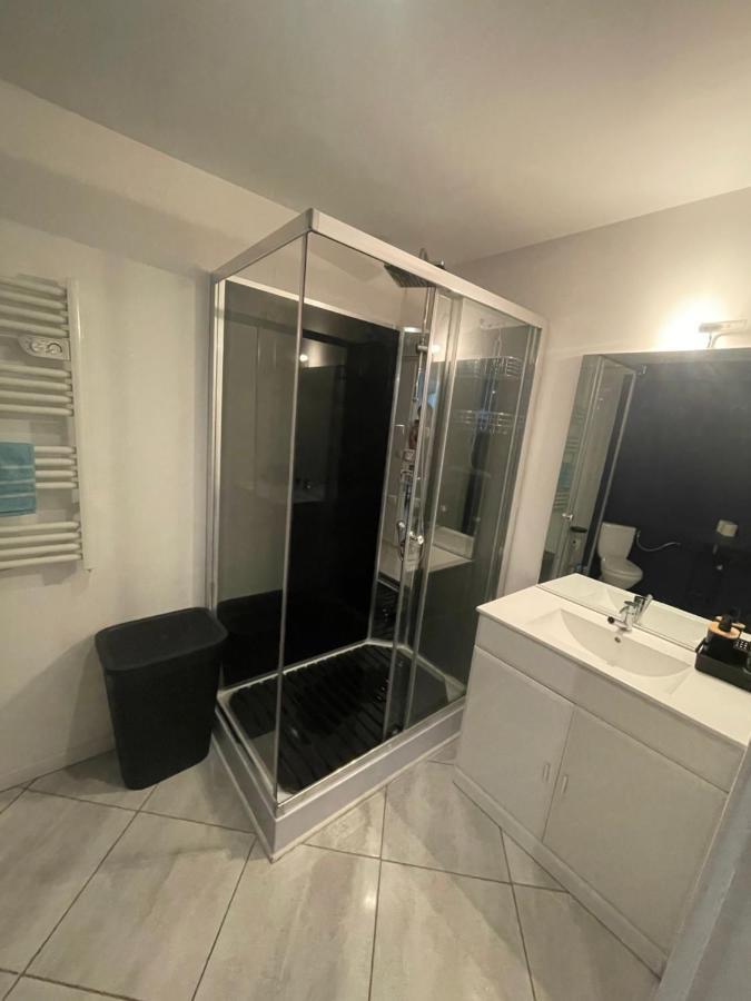 Appartamento Le Familiale Climatise & Wi-Fi Paroy-sur-Tholon Esterno foto